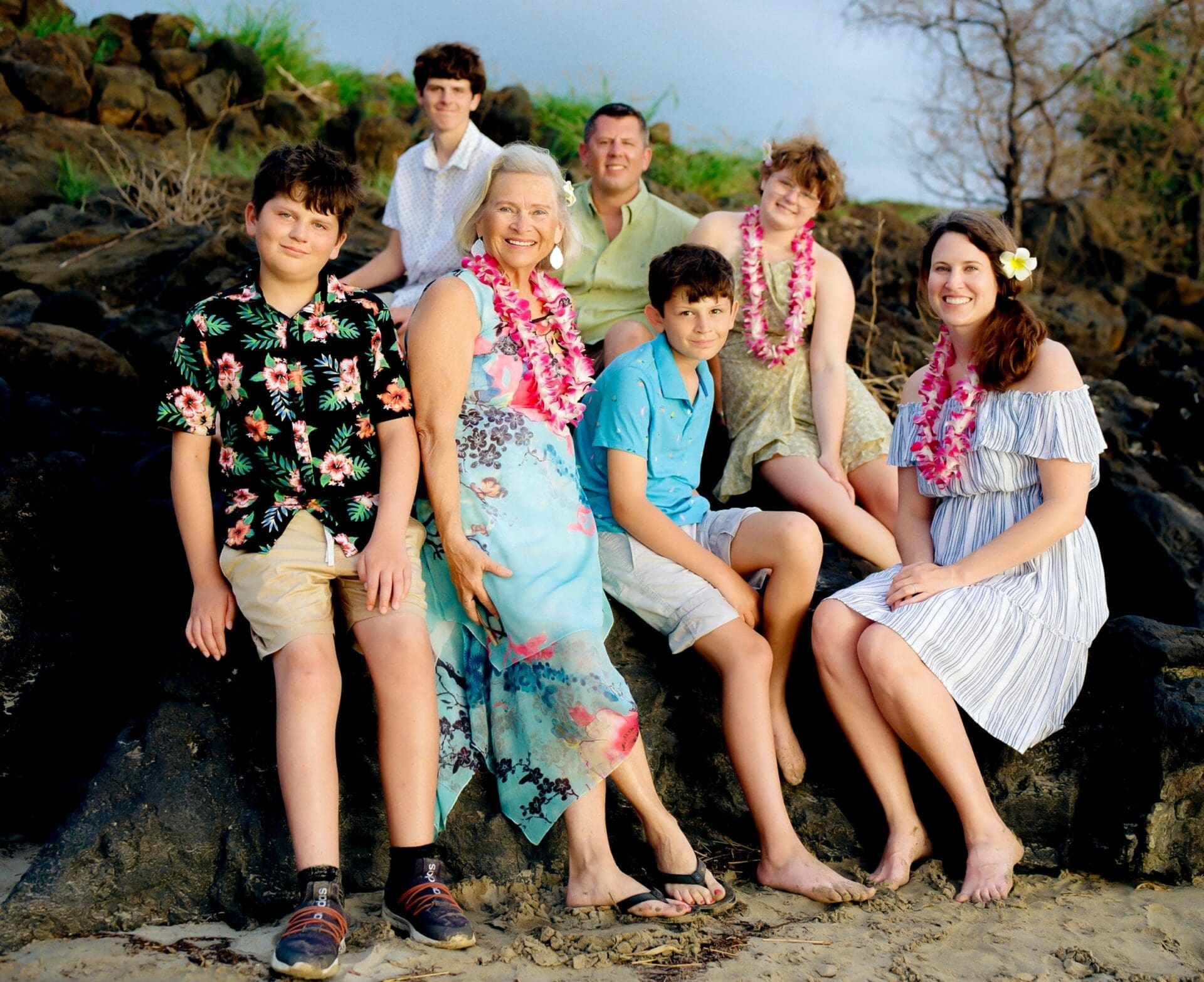 Kaite family portraits at the beach in Kona, Hawaii by Sterling Batson